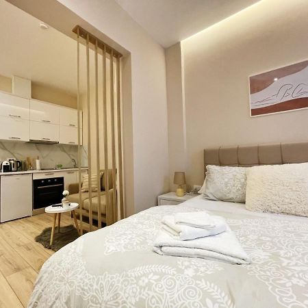 Aj Apartments, Hidden Gem In The Heart Of Tirana Extérieur photo
