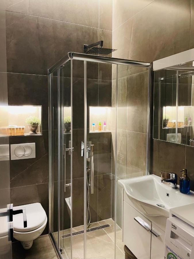 Aj Apartments, Hidden Gem In The Heart Of Tirana Extérieur photo